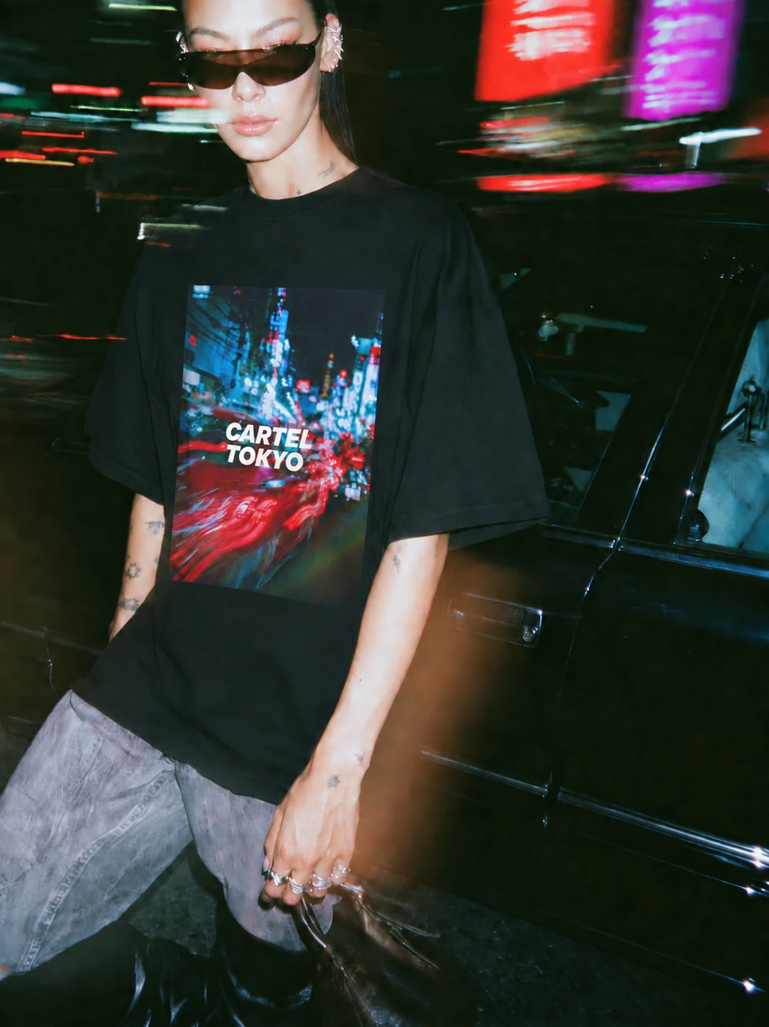 CITY NIGHT — black, front, styled look