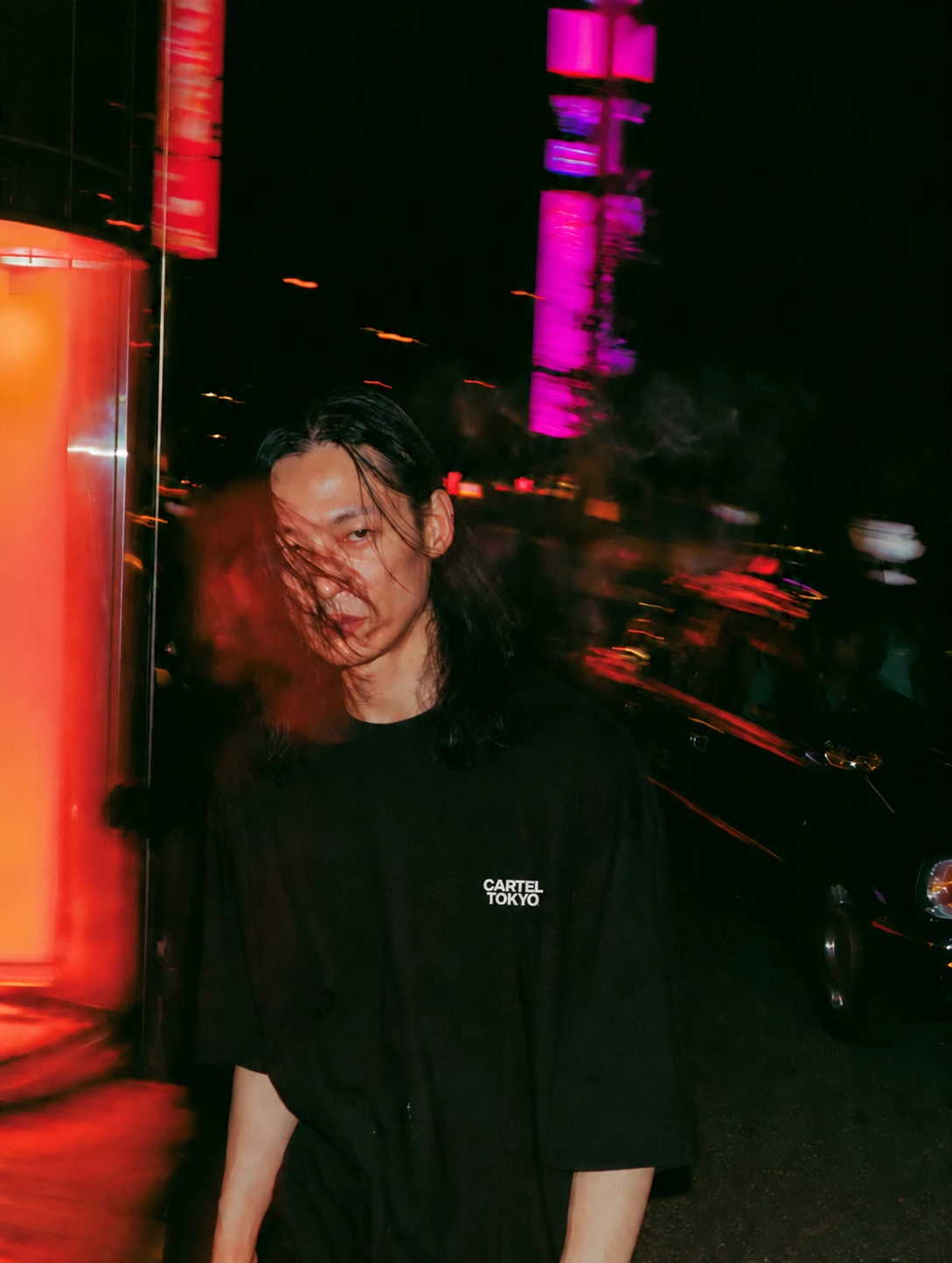 OUT OF CONTROL — black, front, styled look