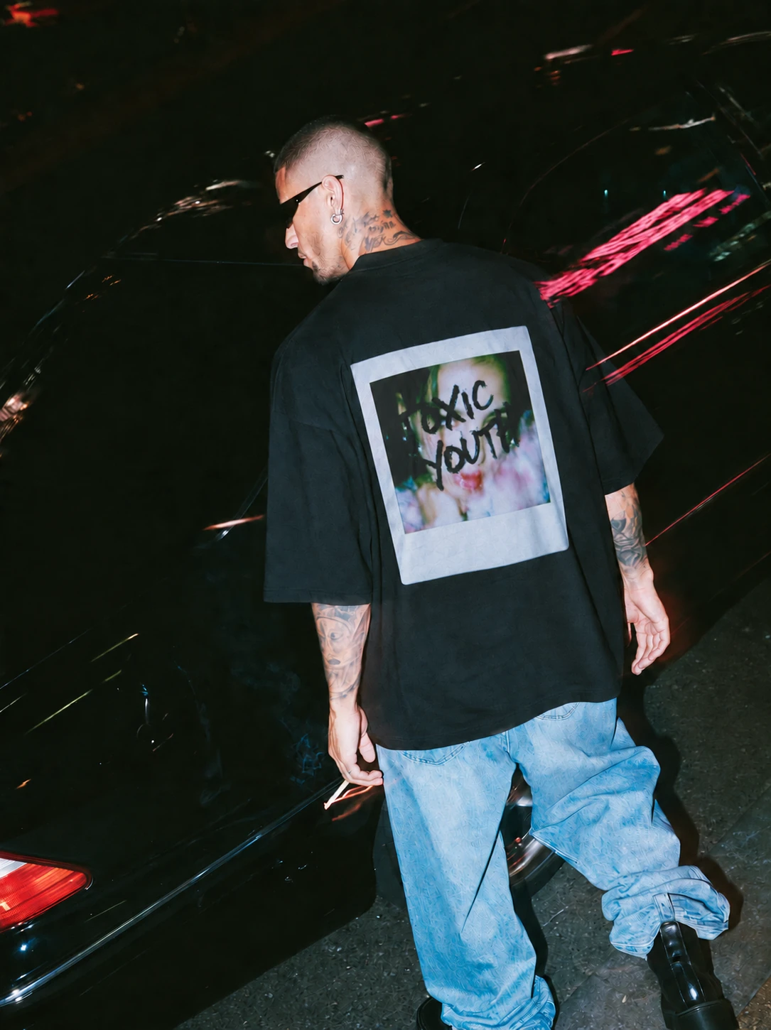 TOXIC YOUTH — black, back, styled look